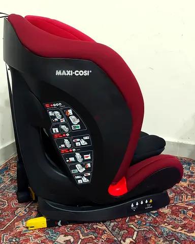 Maxi cosi titan from babies 1 year to 12 years isofix system