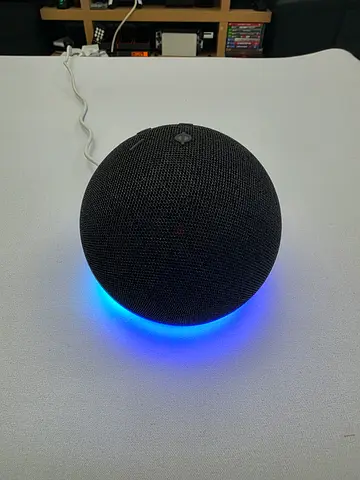Amazon Echo Dot (4th Gen) Smart Speaker - Great Condition