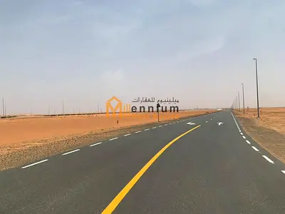 للبيع ارض تجارية في المدينة القاسمية الطرح4 على شارع 152 وبسعر مميز