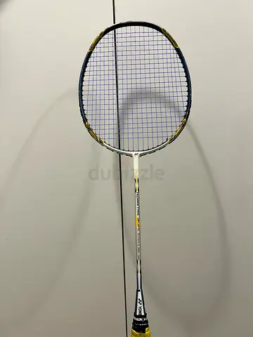 Yonex Isometric Delta 4