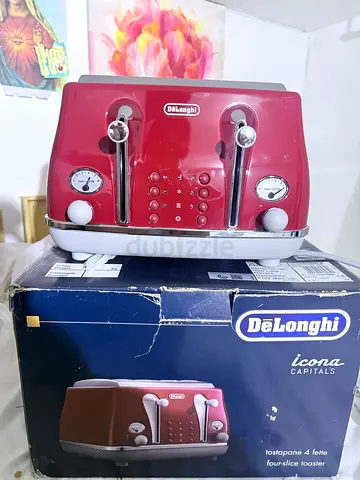 DELONGHI FOUR SLICE TOASTER