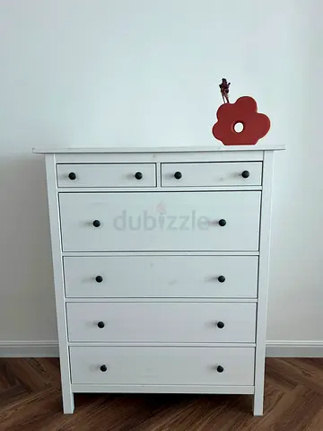 White 5-Drawer Tall Dresser / Chest of Drawers — Good Condition