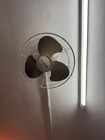 Wall-mounted 3-blade Electric Fan (Hoover?) - Good Working Condition