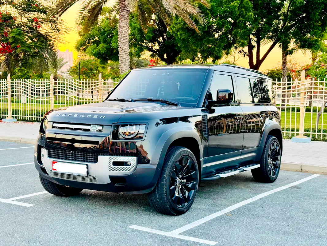 Land Rover Defender 2020 — photo 1 of 14
