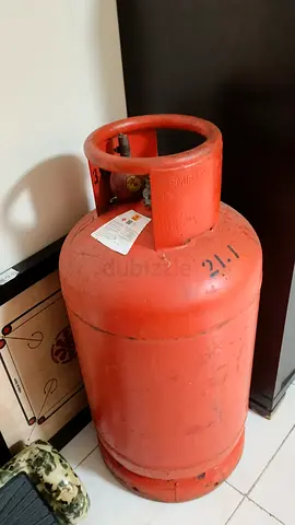 Large LPG Gas Cylinder with regulator.