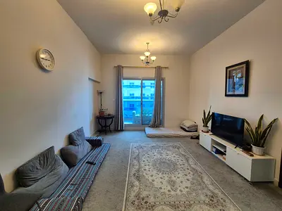 Elite 5 // Large One Bedroom For Sale // Rented