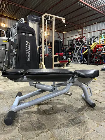 Adjustable Flat/Incline Weight Bench - Used Gym Bench