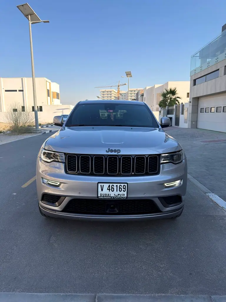 Jeep Grand Cherokee 2018 — photo 1 of 11