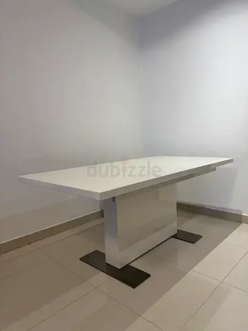 Dining table for sale