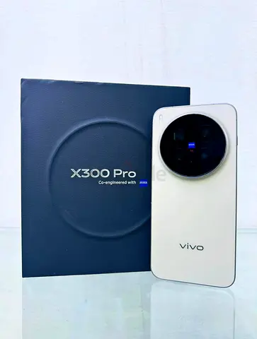 Vivo X300 Pro - Excellent Condition with Box