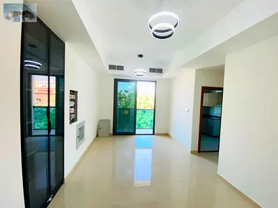 شقه غرفتين وصاله اول ساكن للايجار السنوي بالحميديه عجمان موقع مميز وتشطيب راقي سهوله الوصول لي دبي والشارقه