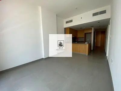 Specious luxury apartment for rent