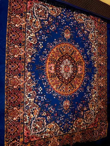 Large Blue Persian-Style Wool Rug carpet – Good Condition