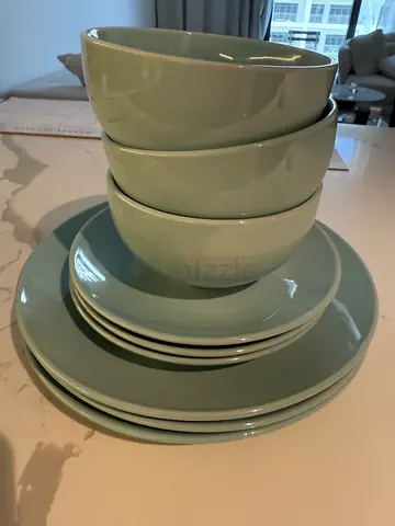 Plates and bowls - blue