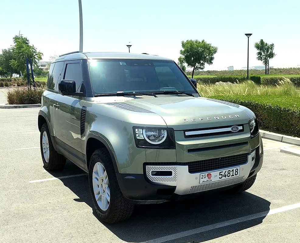 Land Rover Defender 2025 — photo 1 of 8