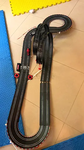 Carrera electric slot car racing track set