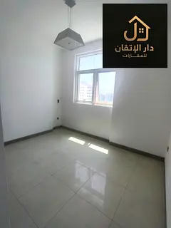 *Great opportunity! 2BR + hall apartment for rent in Al Rolla area. Swimming pool and gym available.