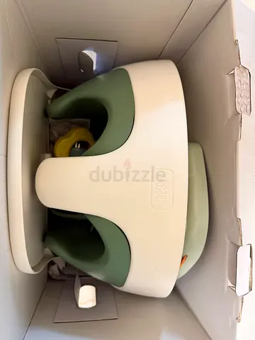 baby snug seat and activity tray