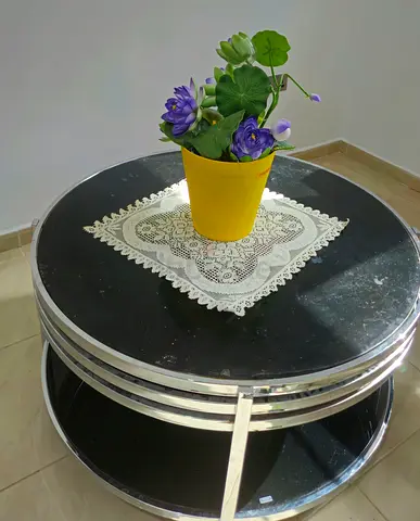 Round Glass Table/ Tea table