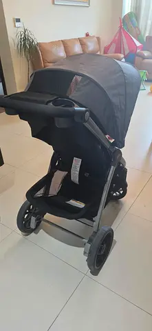 Well-kept single stroller with large canopy and storage basket- Chicco Bravo