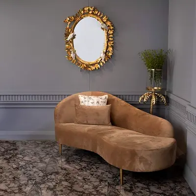 Designer Chesterfield Sofa with Tufted Backrest