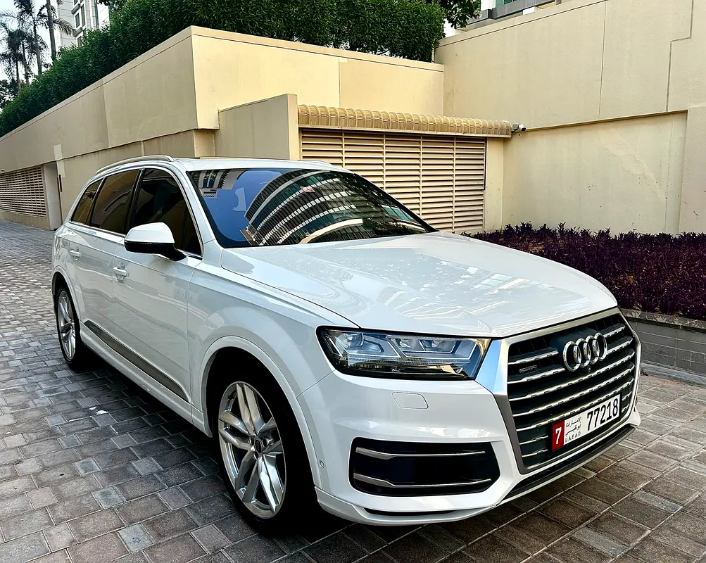 Audi Q7 2016 — photo 1 of 20