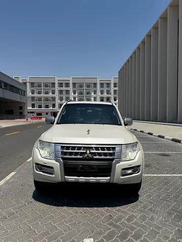 Mitsubishi Pajero GLS 2022 GCC Specs - Excellent Condition