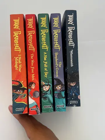 Tiffany aching books- set of 5