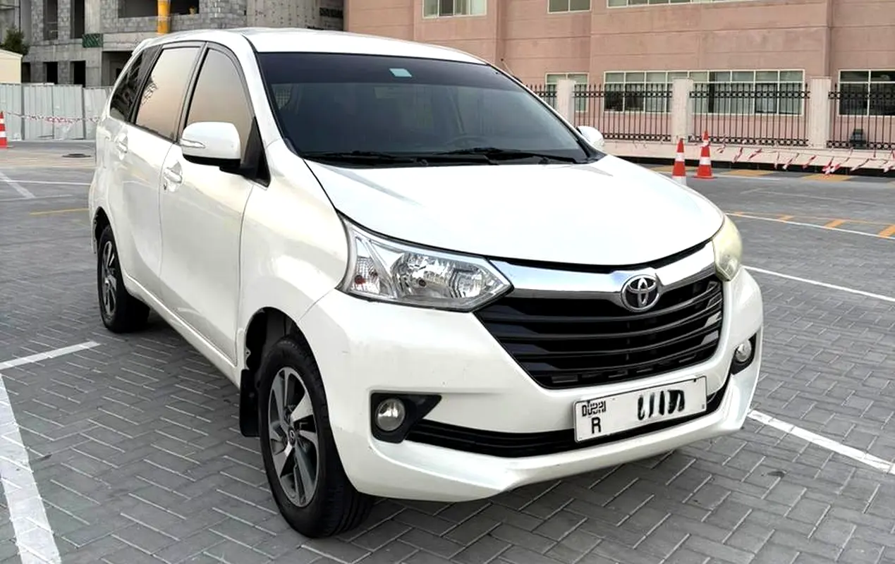 Toyota Avanza 2017 — photo 1 of 5