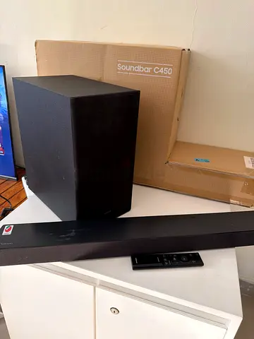 Samsung Soundbar with Wireless Subwoofer - Good Working Condition