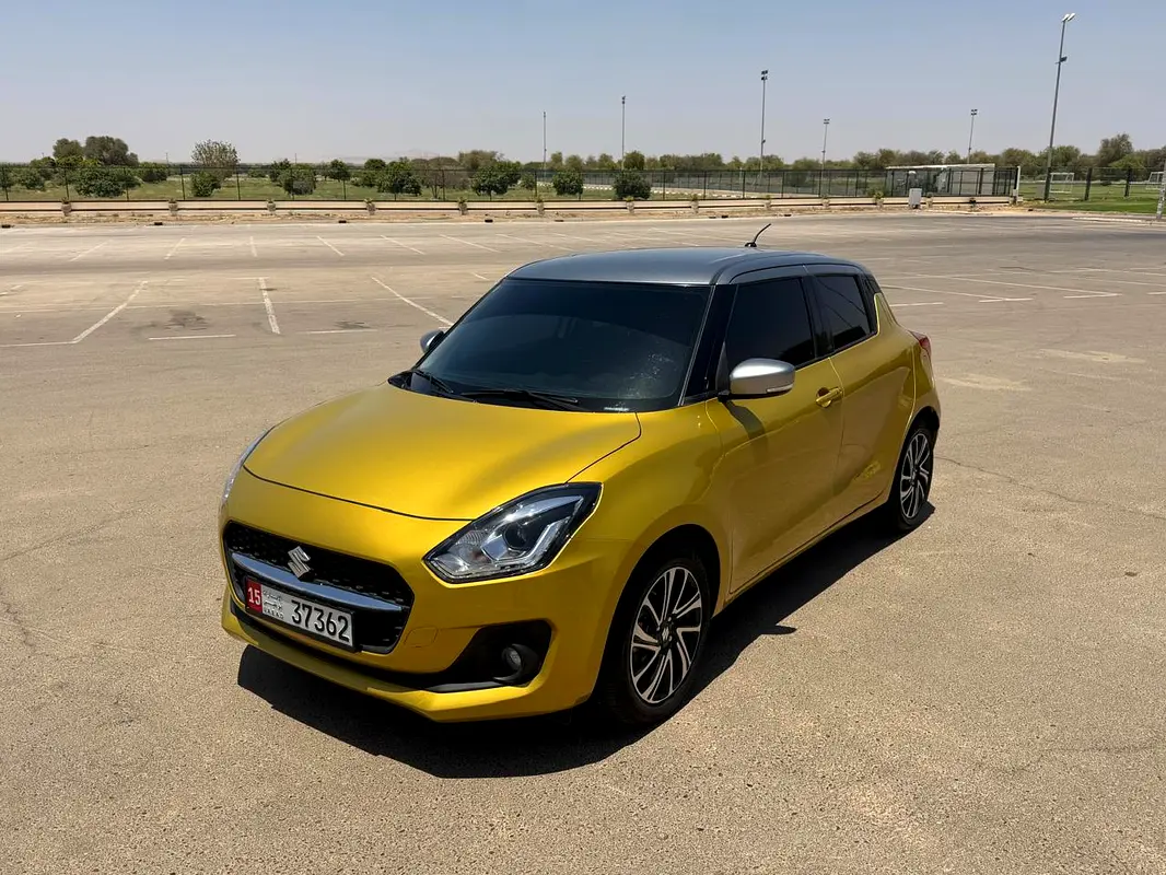 Suzuki Swift 2024 — photo 1 of 17