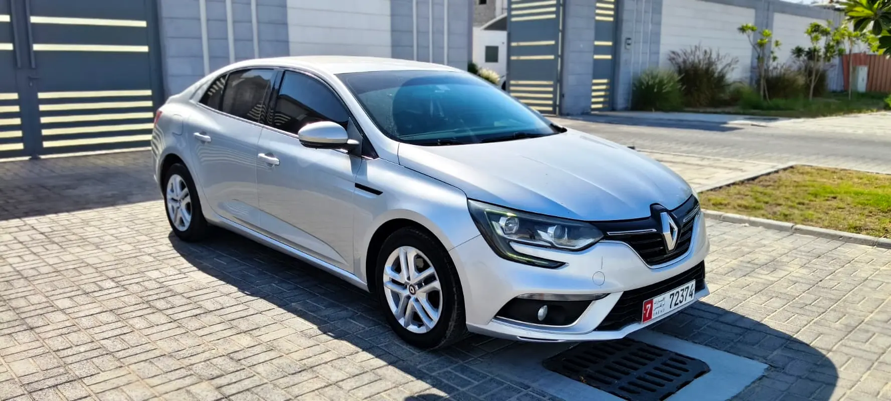Renault Megane 2020 — photo 1 of 15