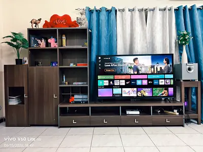 Modern TV stand with storage - Good Condition (TV is not included) AED 800