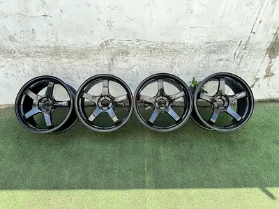 Original Advan Racing Forged Staggered wheels