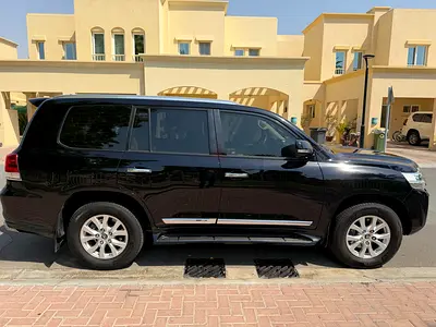 Toyota Land Cruiser GXR 2017 GCC Specs