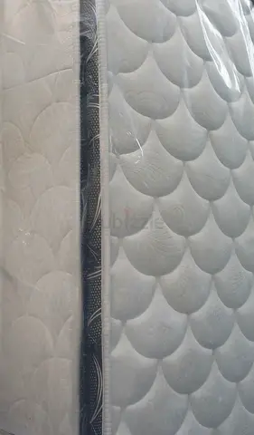 Brend New King size 180x200 spring Top memory foam matress Available 28 cm thikniss