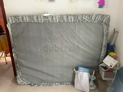 Mattress Queen AED 50
