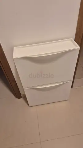 Shoe cabinet