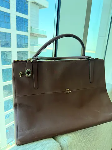 Brown leather Coach tote bag - classic work handbag