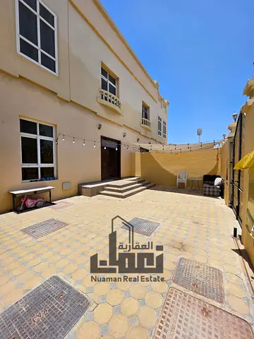 � للبيع فلتان طابقان في منطقة الغافية – الشارقة 🏡  ✨ فرصة مميزة للسكن والاستثمار بعائد إيجاري قائم وموقع استراتيجي ✨  📍 الموقع: الغافية – الشارقة 📐 مساحة الأرض: 8,000 قدم مربع (ملكية واحدة) 📌 موقع زاو