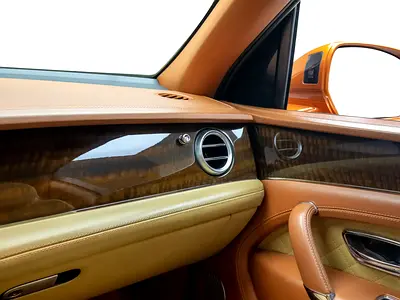 صورة 16 لـ 2016 Bentley BENTAYGA