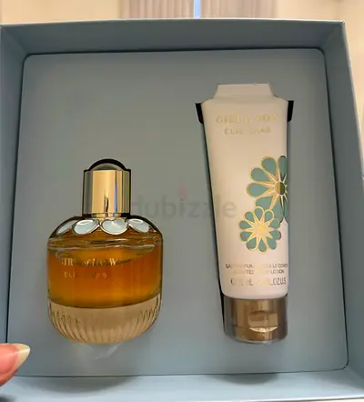 Elie Saab Girl of Now perfume  body lotion gift set