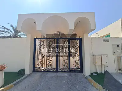 Spacious 5BHK Villa In Al Darari Yearly 100,000 With 4 Cheques Payment