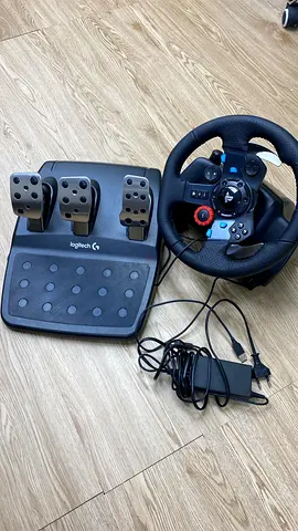 Logitech G29 Driving Force Racing Wheel