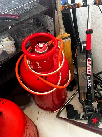 Used LPG Gas Cylinder with Hose (Good Condition)