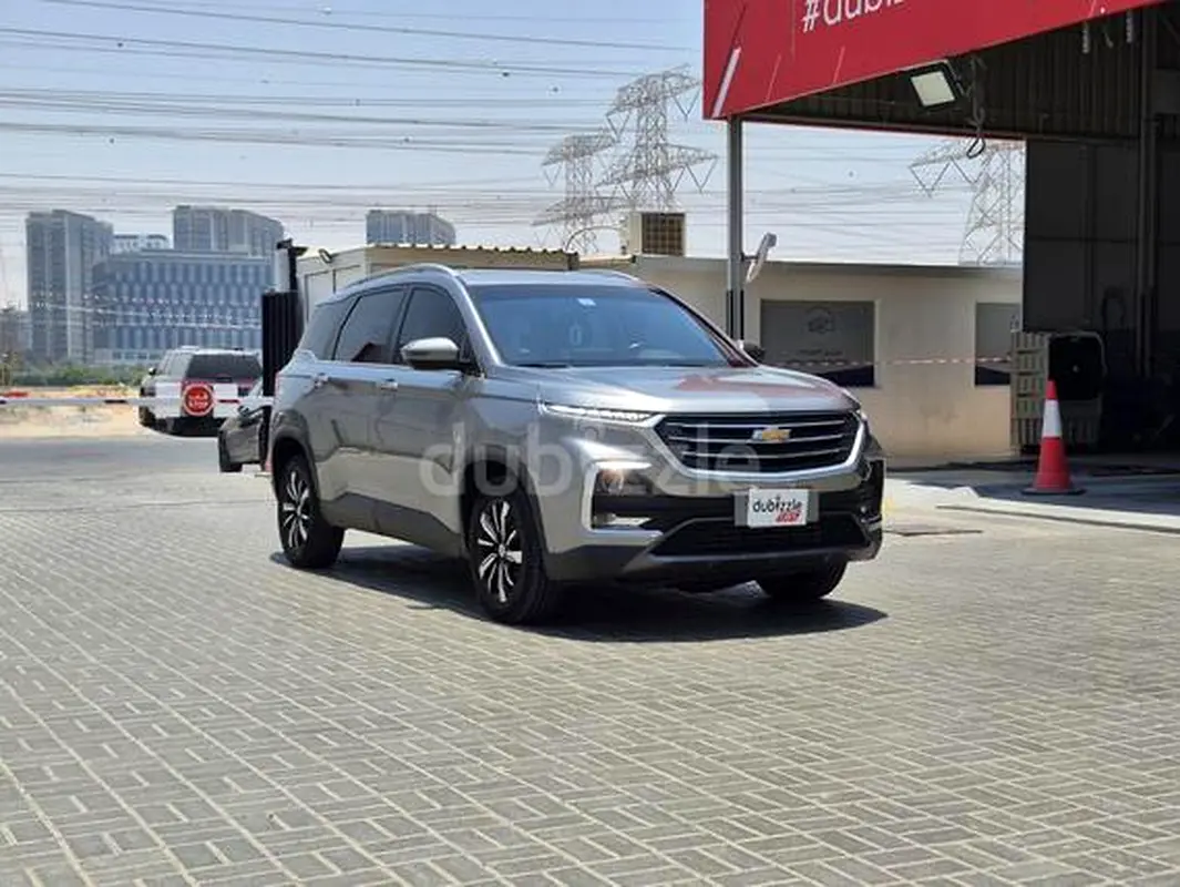 Chevrolet Captiva 2022 — photo 1 of 20