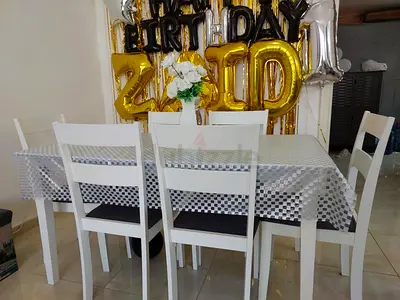 Dining Table and 6 chairs set - Homebox
