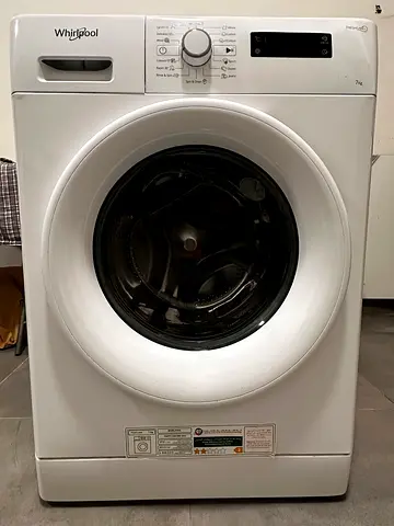 Whirlpool Front Load Washing Machine - 7kg with little issue