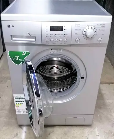 LG 7kg Front Load Washing Machine - Good Working Condition