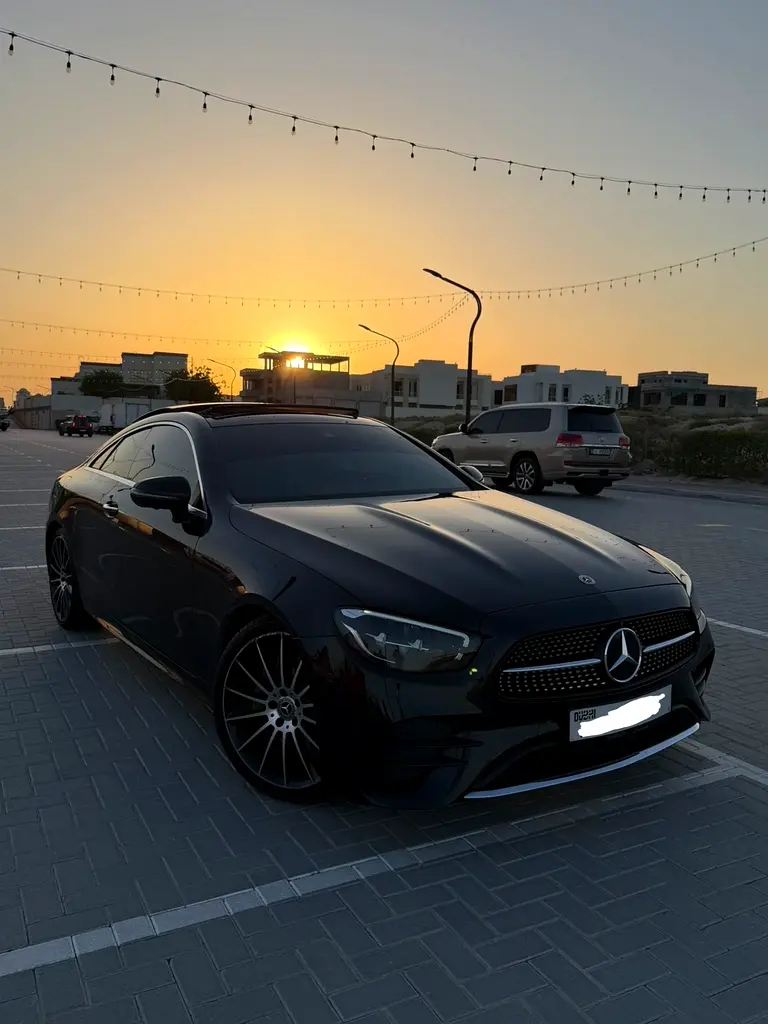 Mercedes-Benz E-Class 2023 — photo 1 of 6